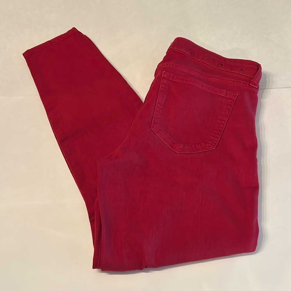 2 for $15 Women’s Gap skinny jeans